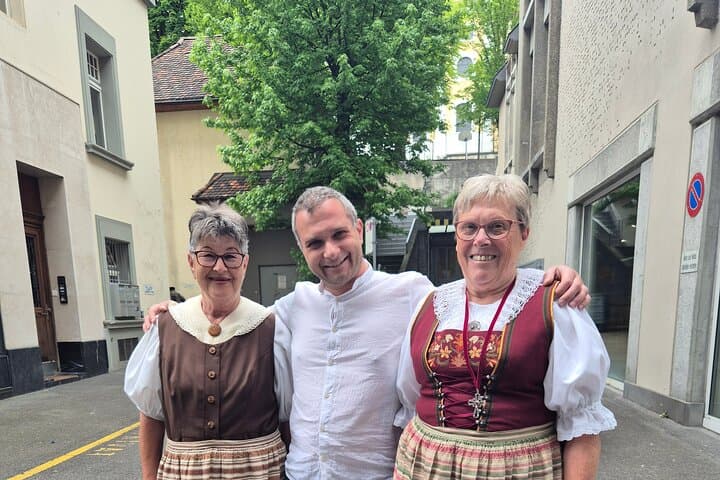 Lucerne to Blausee Private Day Tour — Interlaken, Lakes & Alpine Views photo 5