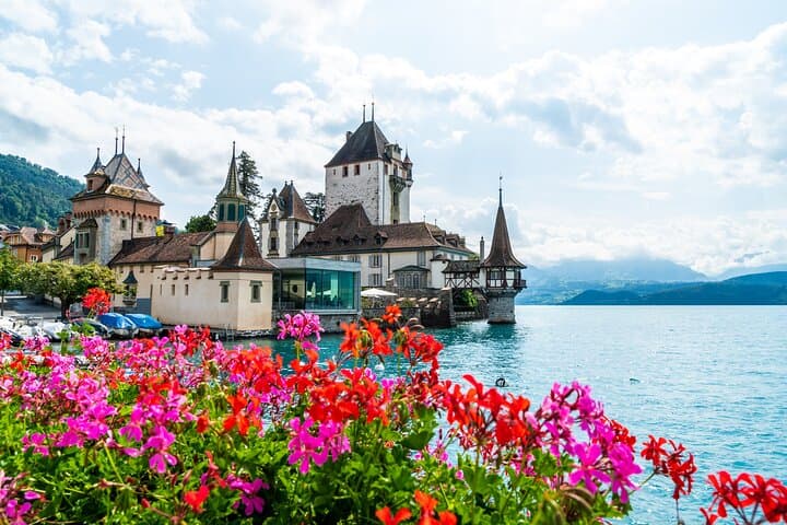 Private Lucerne Day Trip: Bern, Thun & Schloss Oberhofen photo 6