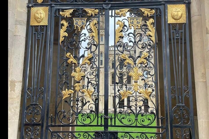 Walk Lyra’s Oxford: Self-Guided His Dark Materials Tour of Exeter, Bodleian & More