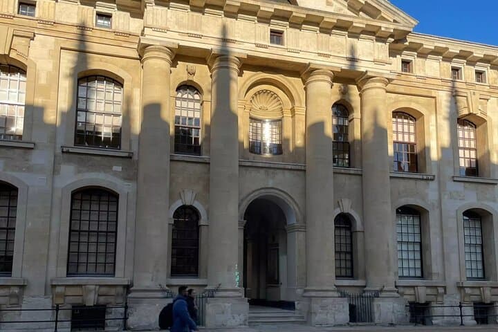 Walk Lyra’s Oxford: Self-Guided His Dark Materials Tour of Exeter, Bodleian & More photo 2