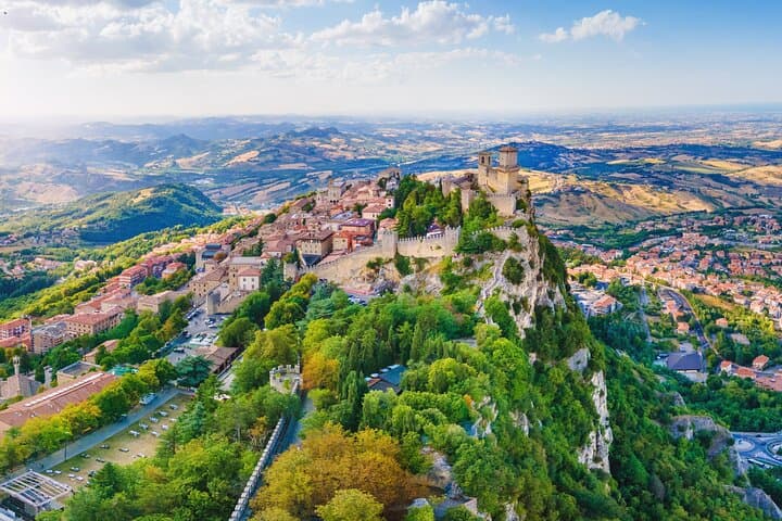 Private Day Trip from Florence to San Marino and Bologna