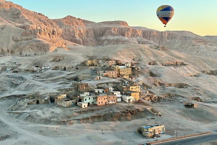 Sunrise Balloon Flight and Private Karnak & Luxor Temple Tour photo 6