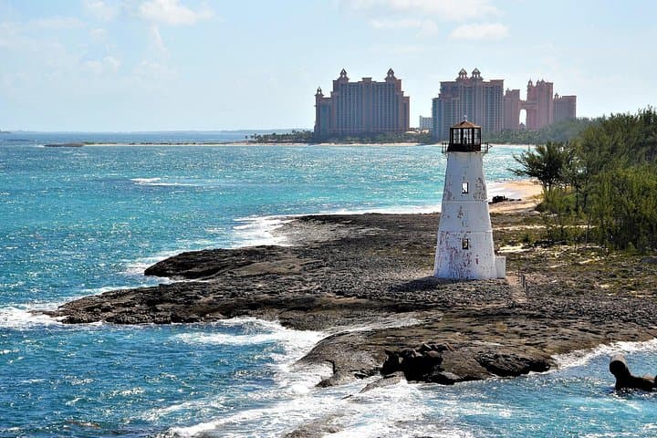Pirate Jeep Shore Tour in Nassau: 3-Hour Private Pirate History & Scenic Drive photo 1