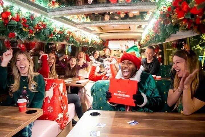 North Pole Express: Highland Park Christmas Lights Tour in Dallas photo 3