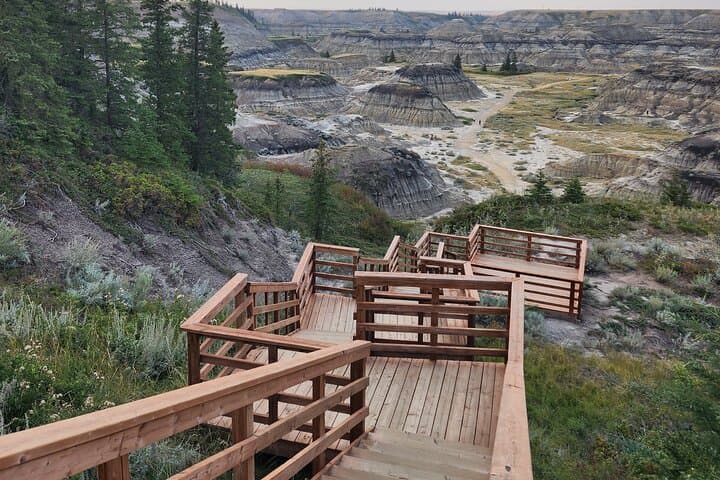 Day Trip to Drumheller: Royal Tyrrell, Hoodoos & Horseshoe Canyon Highlights
