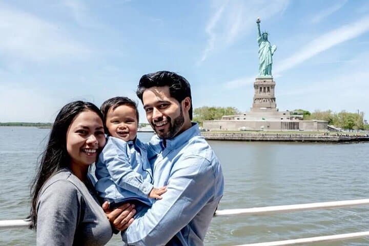 Statue of Liberty Sightseeing Cruise from Pier 40 — 75-Min Harbor Tour photo 3