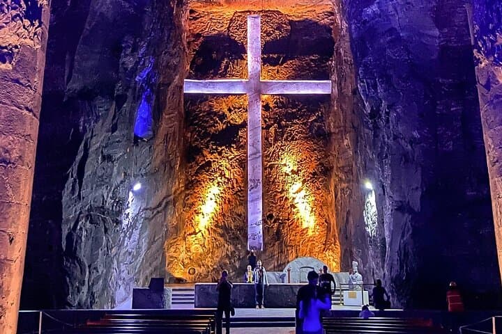 Bogotá to Zipaquirá: Private Salt Cathedral Tour with Transport