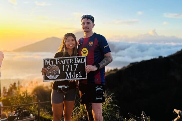 Mount Batur Sunrise Trek: Private Guided Hike with Summit Breakfast