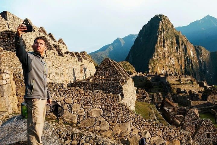 Classic Inca Trail 4-Day Trek to Machu Picchu + Vistadome Train photo 5