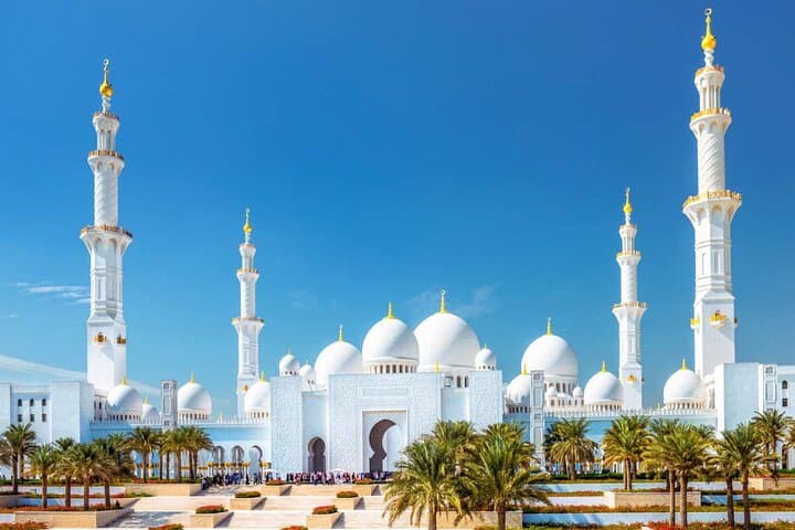 Private Abu Dhabi City Tour: Sheikh Zayed, Corniche & Heritage Highlights