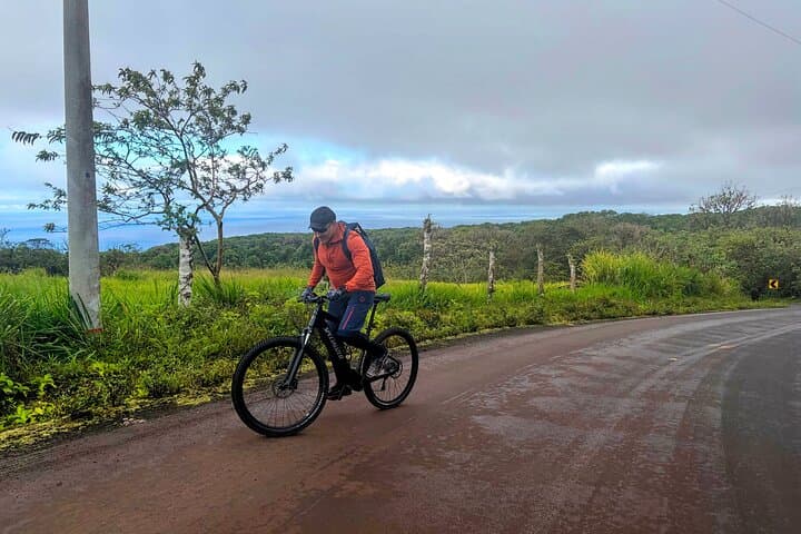 Self-Guided E‑Bike Rental in San Cristóbal, Galápagos — Explore with a Specialized Turbo photo 5