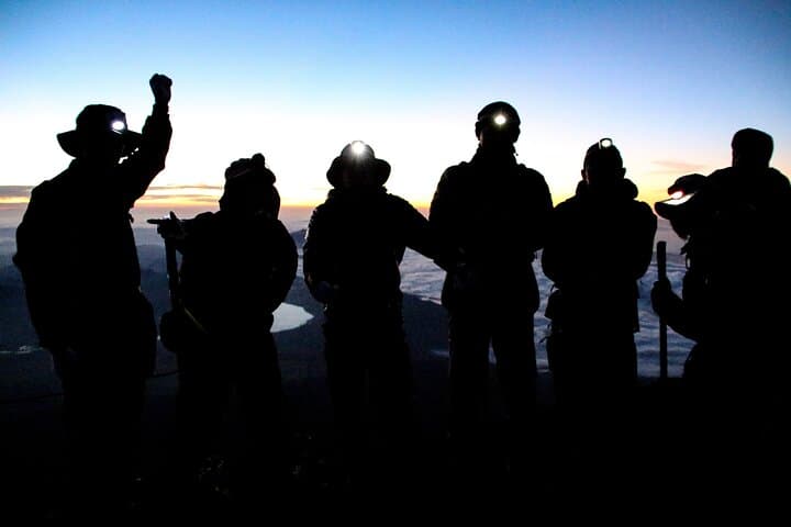 Private Mt. Fuji Sunrise Climb from Tokyo — 2-Day Guided Ascent photo 4