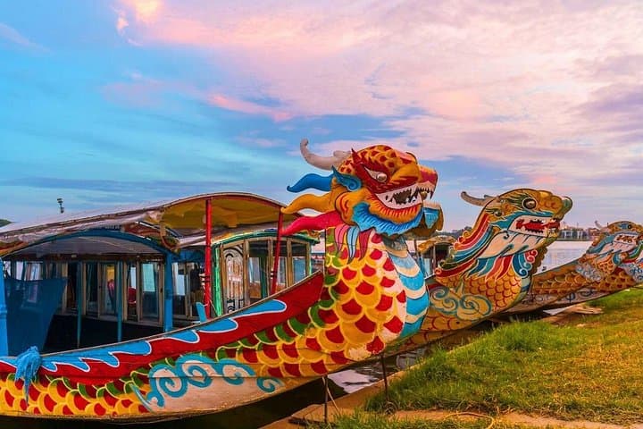 Da Nang to Huế: Imperial City, Perfume River & Heritage Train Day Tour photo 3
