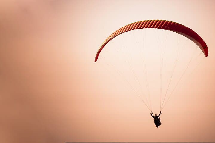 Dubai Tandem Paragliding: 15-Minute Flight with Hotel Transfers photo 2