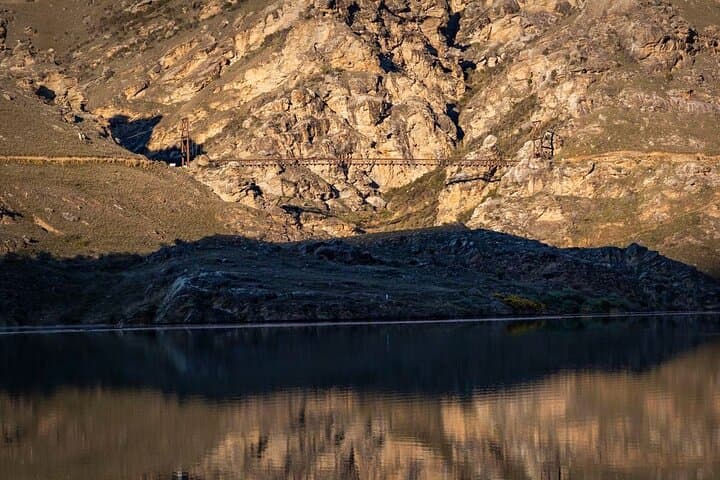 Lake Dunstan & Carrick Winery: Boat Cruise and eBike Wine Tasting in Central Otago photo 5