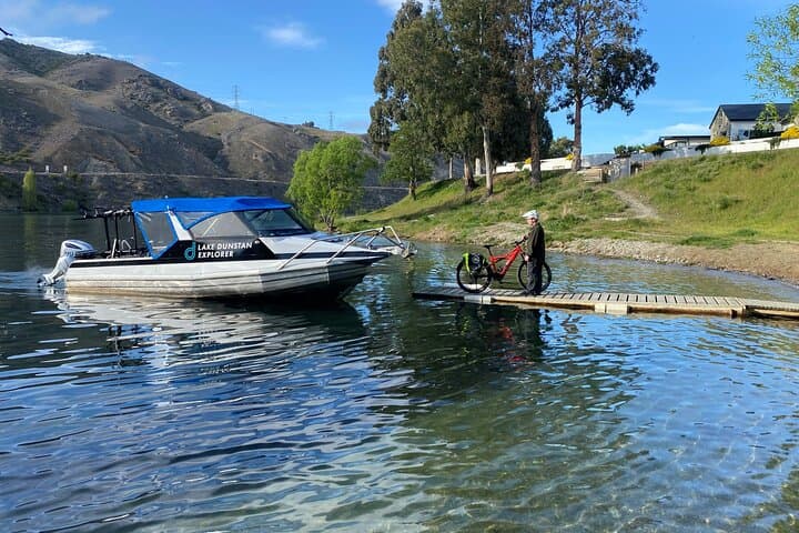 Lake Dunstan & Carrick Winery: Boat Cruise and eBike Wine Tasting in Central Otago photo 2