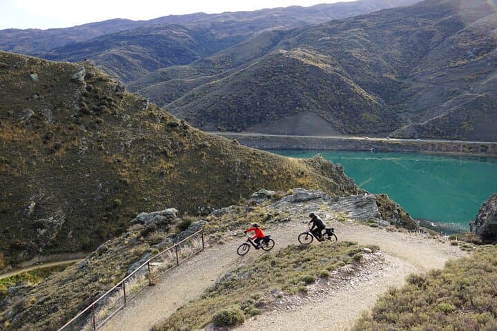 Lake Dunstan & Carrick Winery: Boat Cruise and eBike Wine Tasting in Central Otago photo 6
