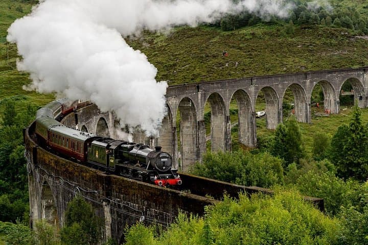 4-Day Isle of Skye & Jacobite Steam Train Tour from Glasgow with Whisky Tastings