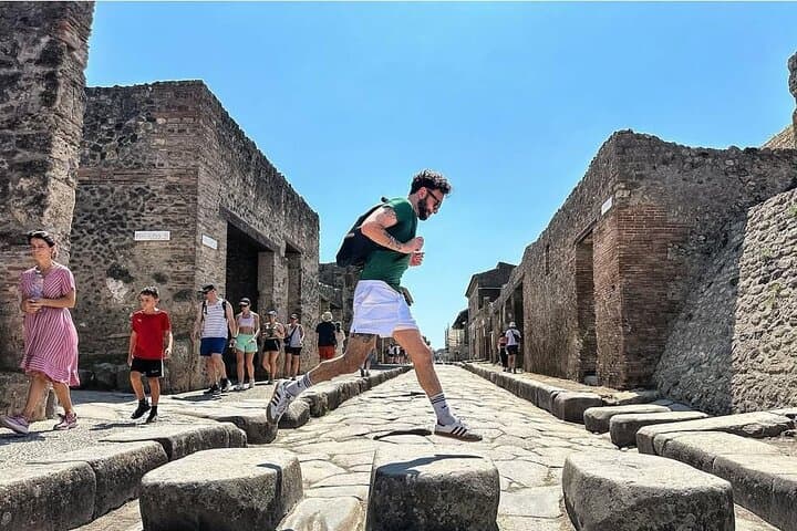 Pompeii and Mount Vesuvius Day Tour from Naples with Light Lunch photo 2