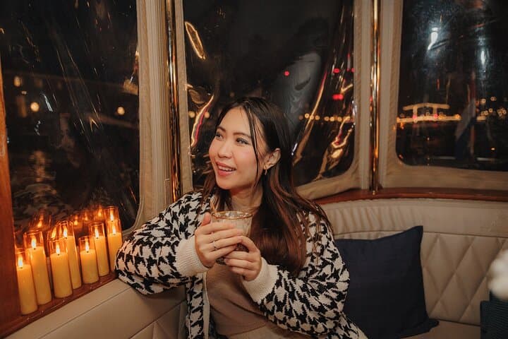 Evening Electric Canal Cruise in Amsterdam: 2-Hour Guided Tour with Onboard Bar photo 2