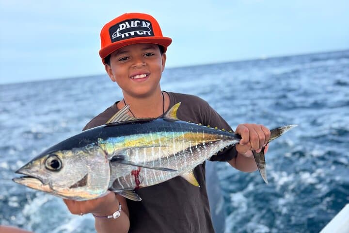 Tamarindo Snorkel Cruise on a 2020 Mako — Private Boat, Snacks & Drinks photo 4