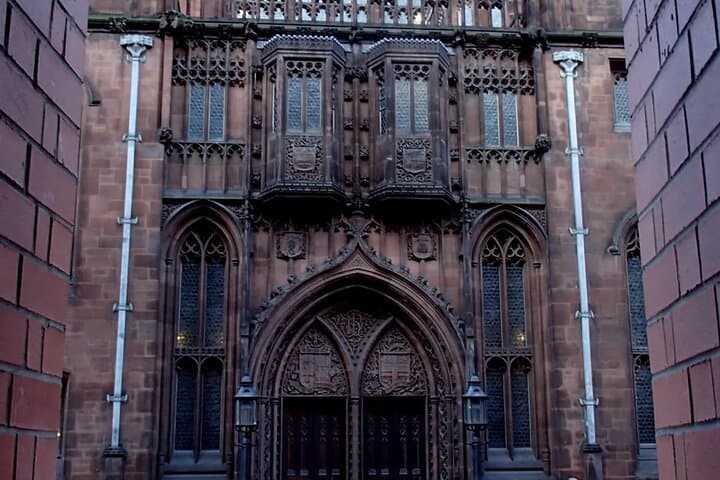 Self-Guided Manchester Walking Tour with Audio Audio Guide — Town Hall to Chetham's Library photo 6