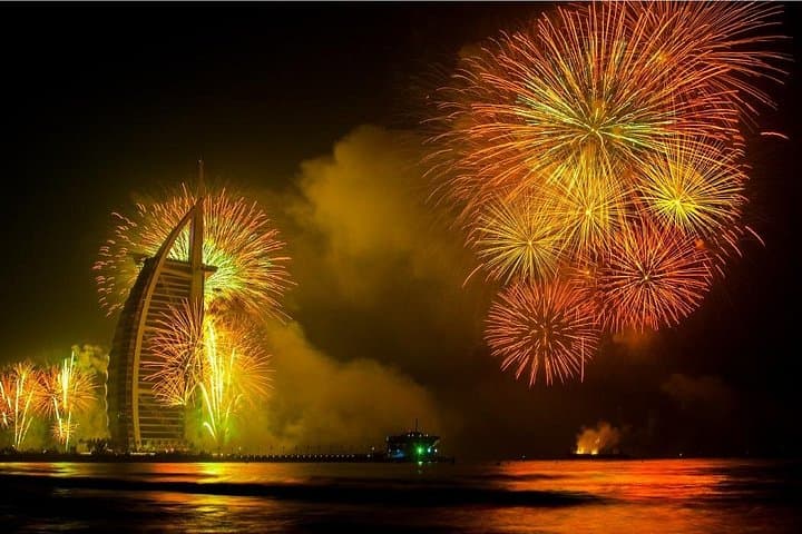 Dubai New Year’s Eve Luxury Yacht Party: Front-Row Fireworks in Dubai Harbour photo 2