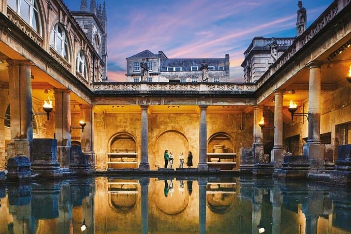 Stonehenge and Bath Day Tour from London — Roman Baths & Neolithic Stone Circle