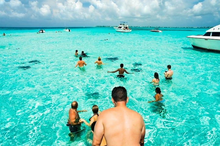 Stingray City, Rum Point & Bioluminescent Bay — Private 4-Hour Boat Tour, Grand Cayman photo 2