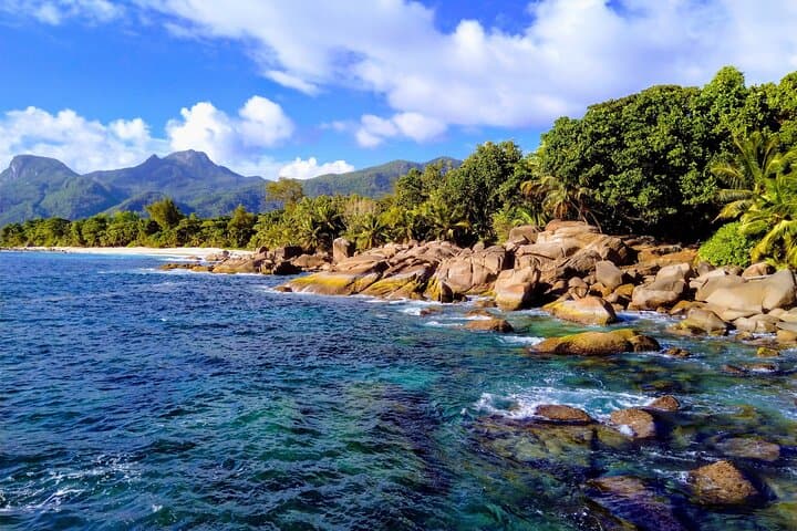 Seychelles Airport Transfer: Seamless Mahé Pickup to Your Hotel photo 4