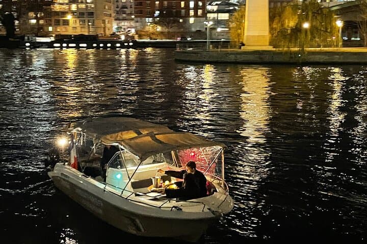 Private Seine River Cruise from Musée d'Orsay — 90-Minute Paris Highlights photo 5