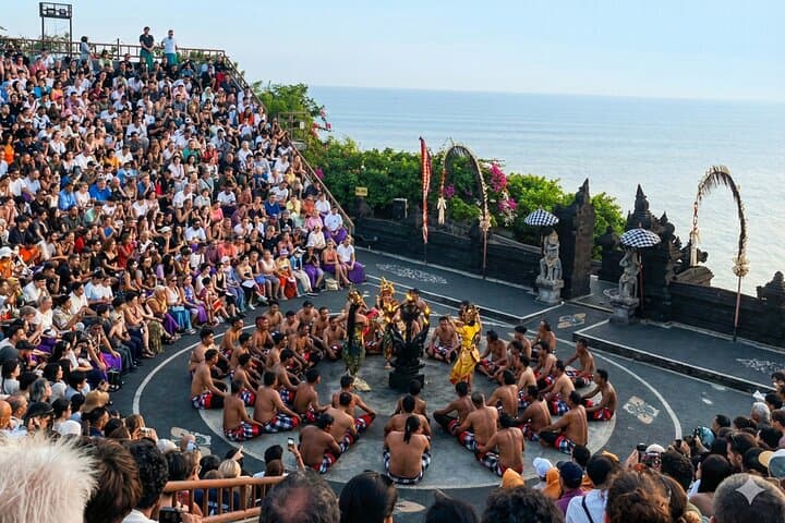 Uluwatu Temple and Kecak Fire Dance — Sunset Tickets & Practical Tips