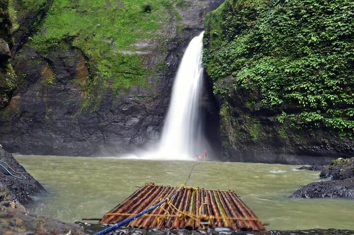 Private Day Trip: Taal Volcano Viewpoint & Pagsanjan Falls Canoe Adventure from Manila