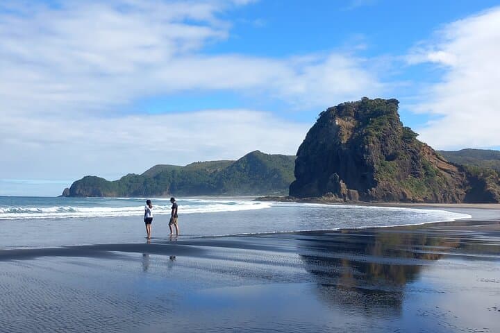 Auckland Full-Day Sightseeing Tour: Volcano Views, West Coast Beaches & Devonport photo 4
