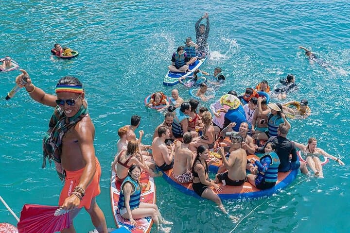 Nha Trang Island Escape: Snorkeling, Floating Bar & Hon Tre Lunch photo 5