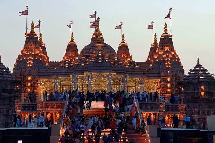 Private Two-Way Transfer to BAPS Hindu Mandir Abu Dhabi
