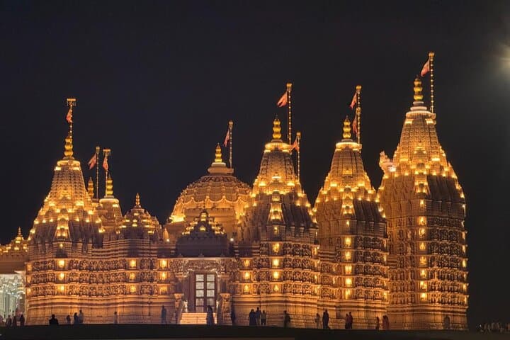 Private Two-Way Transfer to BAPS Hindu Mandir Abu Dhabi photo 6