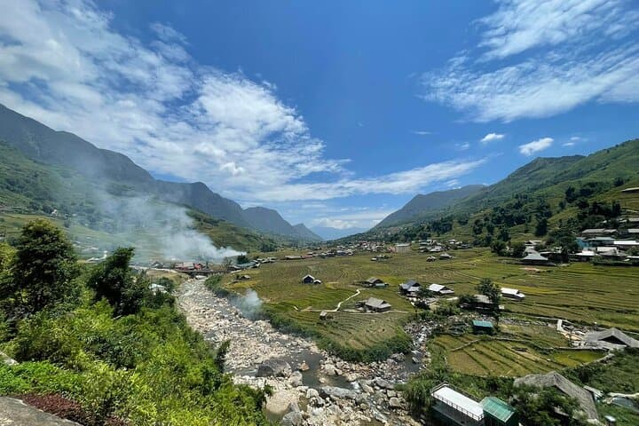 Sapa 2-Day Trek from Hanoi: Cat Cat, Lao Chai & Ta Van Rice Terrace Trekking photo 2