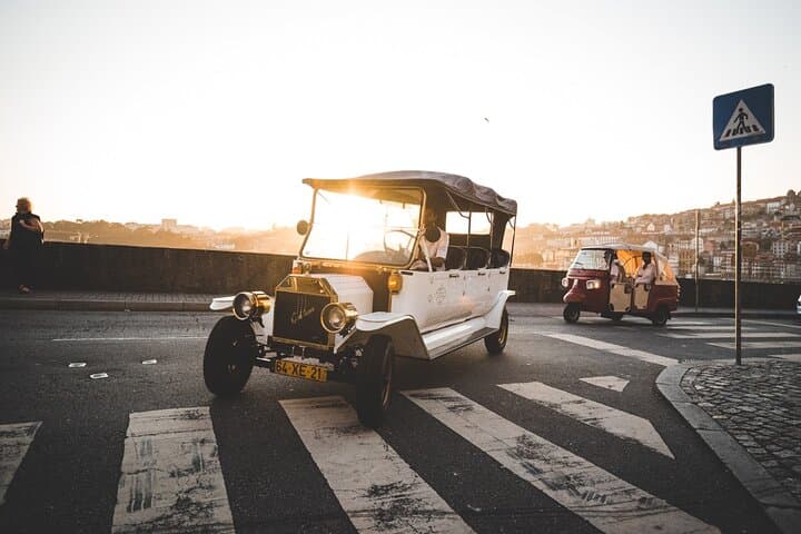 Porto in a Classic Ford T: Private 1-Hour Historic City Tour photo 1