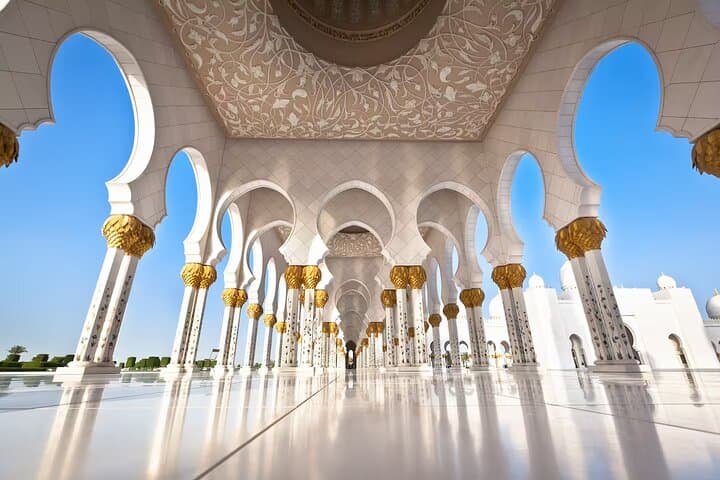 Private Abu Dhabi Full-Day Sightseeing from Dubai: Sheikh Zayed, Qasr Al Watan & Corniche photo 4