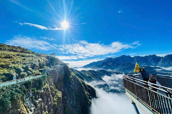 Private Fansipan Cable Car and Glass Bridge Tour in Sa Pa photo 5