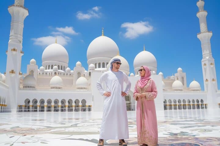 Private Abu Dhabi Full-Day Sightseeing from Dubai: Sheikh Zayed, Qasr Al Watan & Corniche