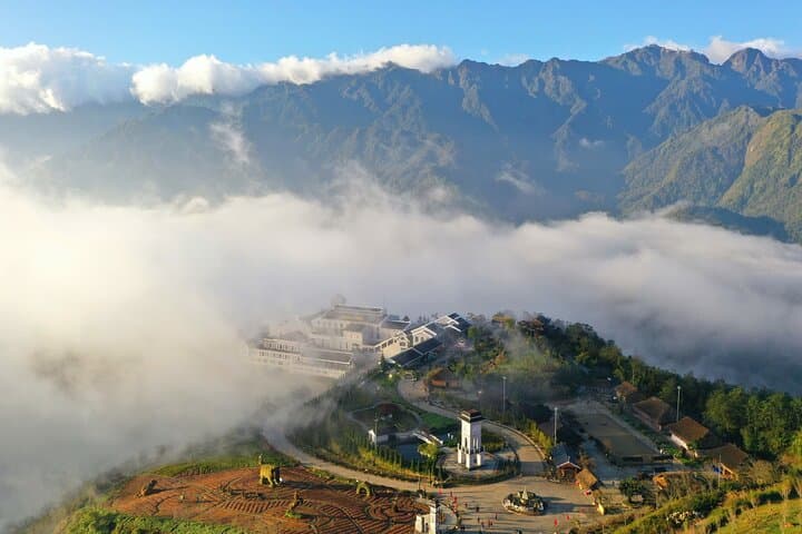 Private Cat Cat Village & Fansipan Cable Car: Sa Pa Day Tour Guide photo 3