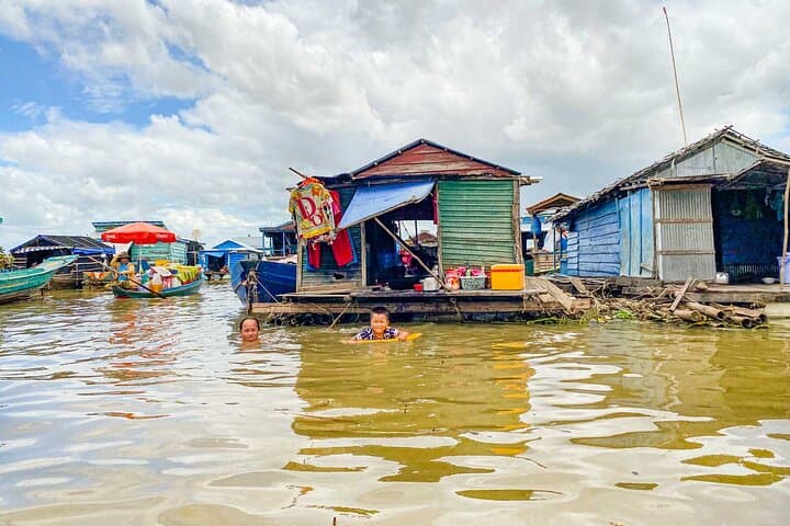 Battambang to Phnom Penh Scenic Transfer — Kampong Luong, Pottery Villages & Oudong Mountain photo 1