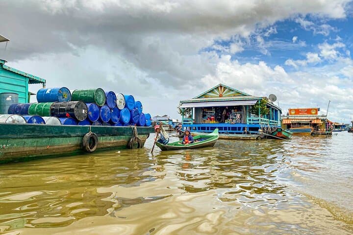 Battambang to Phnom Penh Scenic Transfer — Kampong Luong, Pottery Villages & Oudong Mountain photo 3