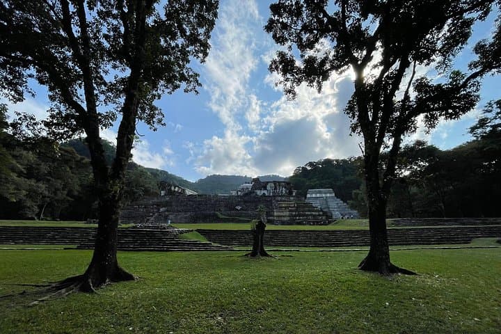 Overnight Palenque Expedition: Agua Azul, Roberto Barrios & Jungle Ruins photo 3