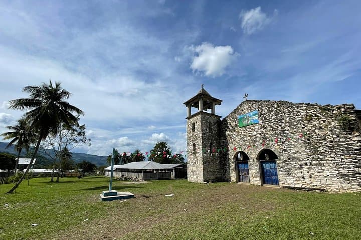 Overnight Palenque Expedition: Agua Azul, Roberto Barrios & Jungle Ruins photo 5