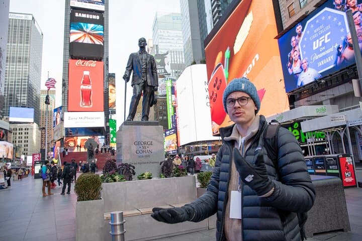 Backstage Broadway Small-Group Tour: Stories and Secrets of NYC's Theater District photo 2