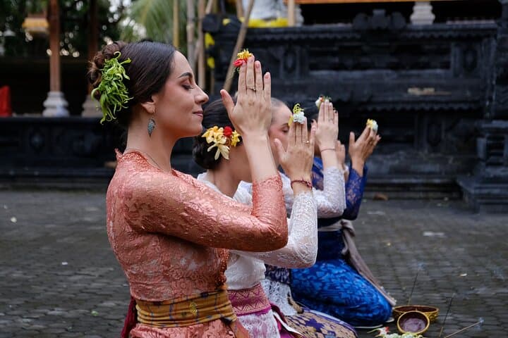 Balinese Priest Healing Ceremony in Ubud: 90-Minute Transformative Retreat photo 2