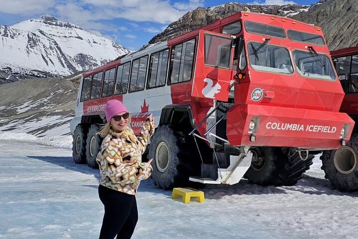 Columbia Icefield Skywalk, Crowfoot Glacier & Lakes Day Tour photo 5